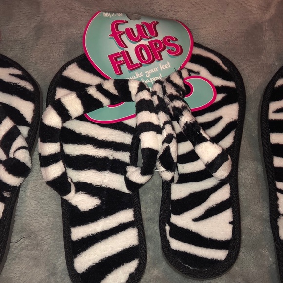 Fur Flops house slippers - Picture 2 of 3